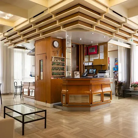 米莱纳酒店 3* 里米尼